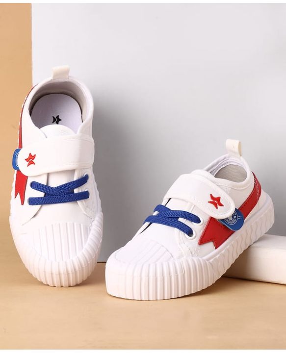 Cute Walk by Babyhug Velcro Closure Solid Casual Shoes - White