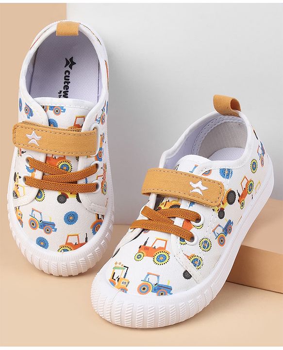 Cute Walk by Babyhug Velcro Closure Casual Shoes With Vehicle Print - White