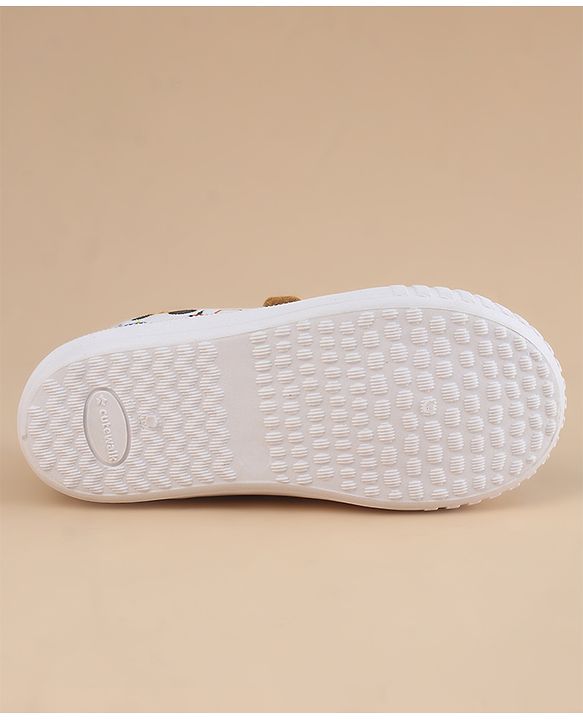 Cute Walk by Babyhug Velcro Closure Casual Shoes With Vehicle Print - White