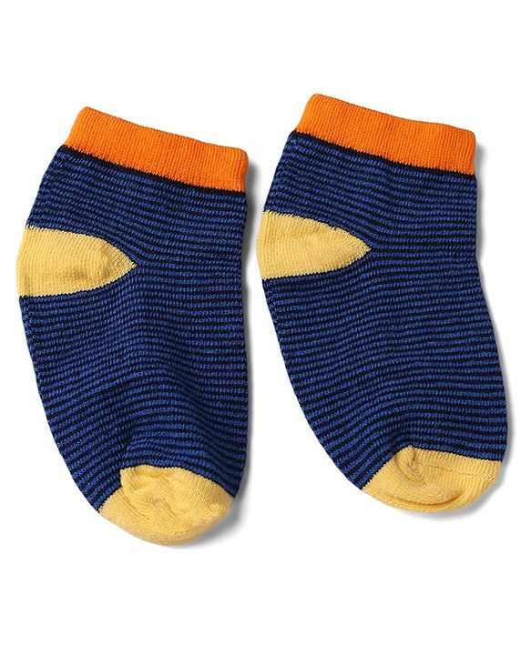 Cute Walk by Babyhug Knit Socks with Vehicles & Star Print Pack of 3 in Blue & Black