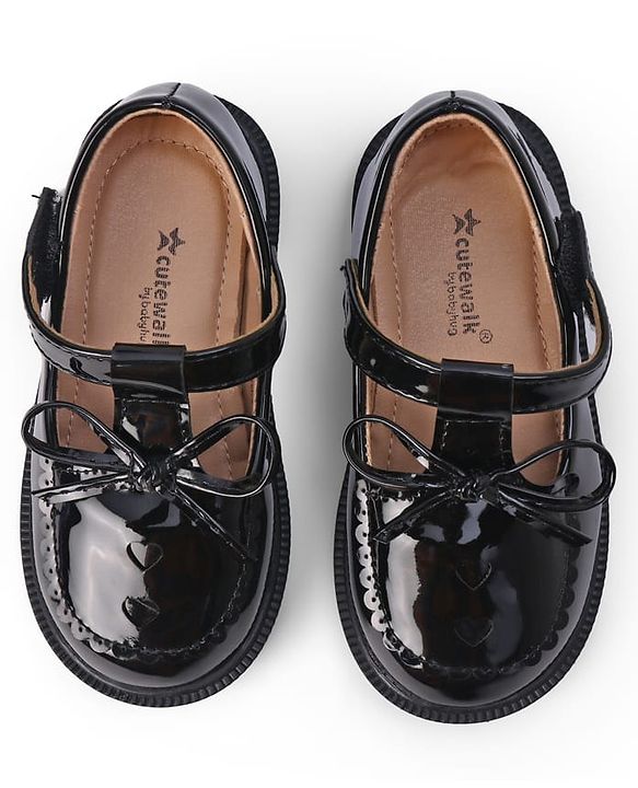 Cute Walk by Babyhug Velcro Closure Solid Shoes With Bow Applique - Black