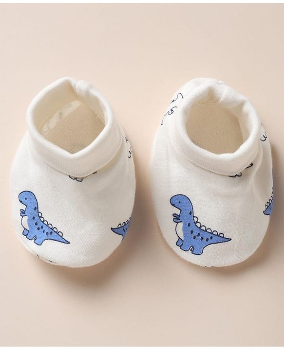 Babyhug 100% Cotton Interlock Knit Cap, Mitten & Booties with Dinosaur Rhinosaur Print White - Diameter 15 cm