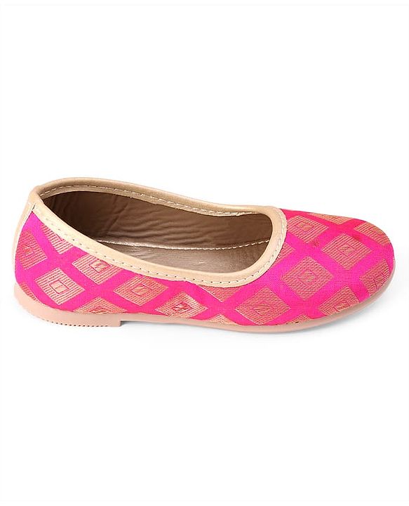Cute Walk by Babyhug Slip On Ethnic Printed Mojaris - Dark Pink