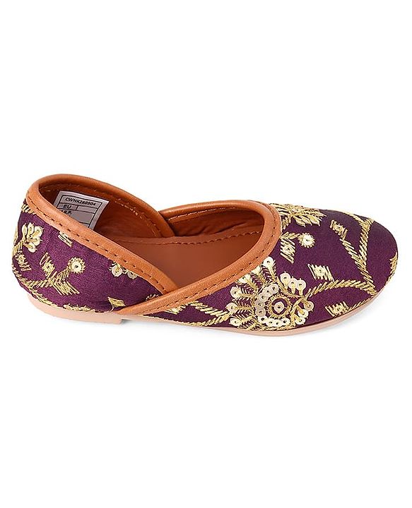 Cute Walk by Babyhug Slip On Ethnic Printed Mojaris in Purple