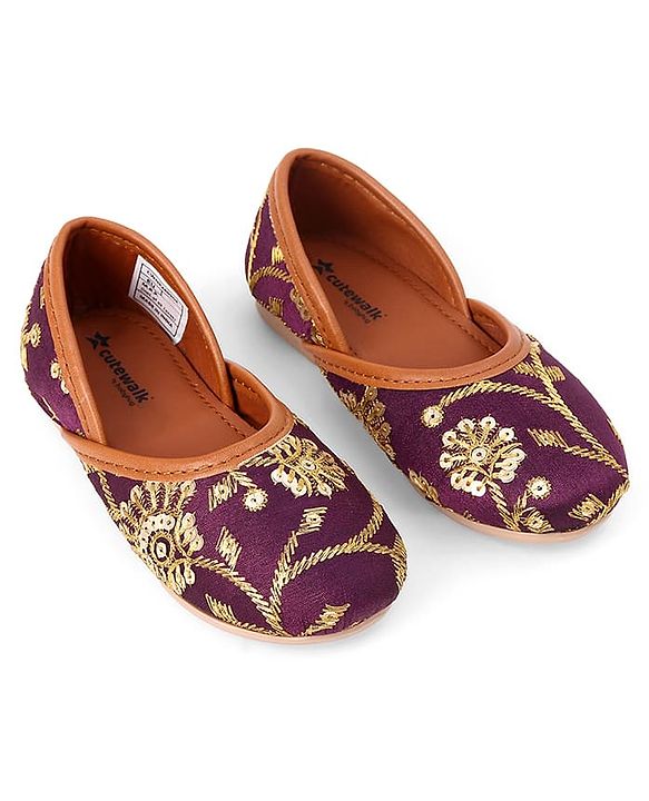 Cute Walk by Babyhug Slip On Ethnic Printed Mojaris in Purple