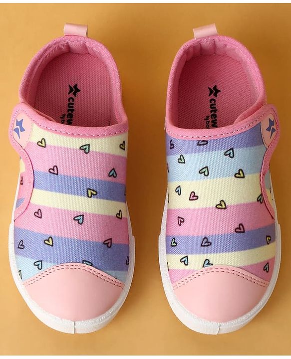 Cute Walk by Babyhug Velcro Closure Casual Shoes with Hearts Print - Pink