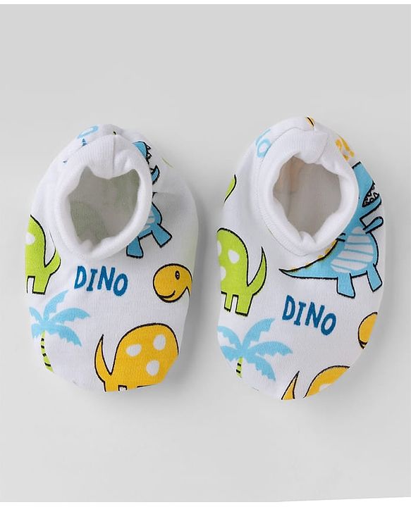 Babyhug 100% Cotton Interlock Knit Cap Mittens & Booties With Animal & Beach Theme Print Blue - Diameter 14 cm