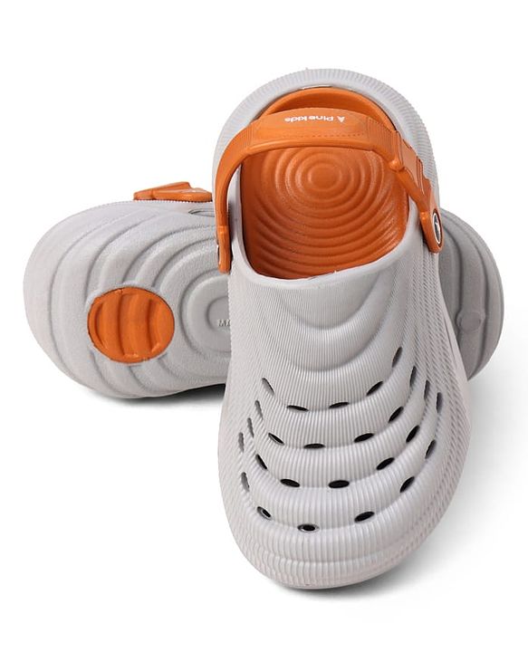 Pine Kids Solid Backstrap Closure Clogs - Grey