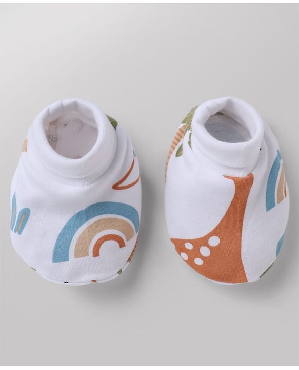 Babyhug 100% Cotton Interlock Knit Cap, Mittens & Booties with Animal Print White - Diameter 15 cm
