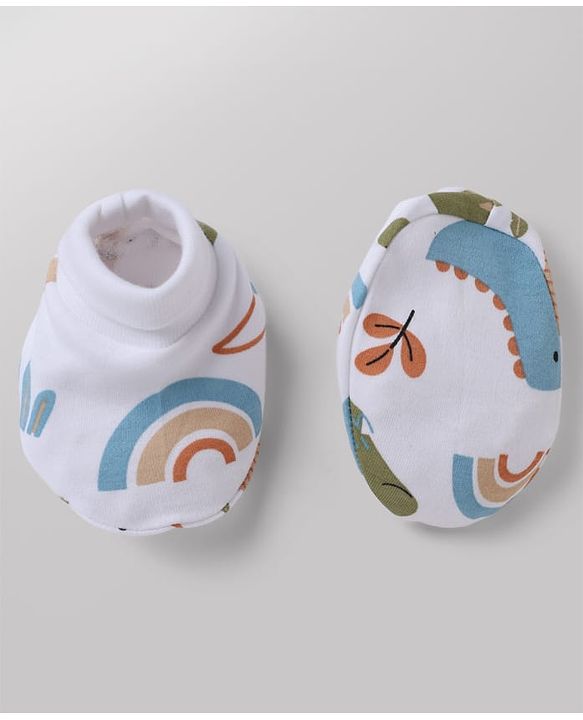 Babyhug 100% Cotton Interlock Knit Cap, Mittens & Booties with Animal Print White - Diameter 15 cm