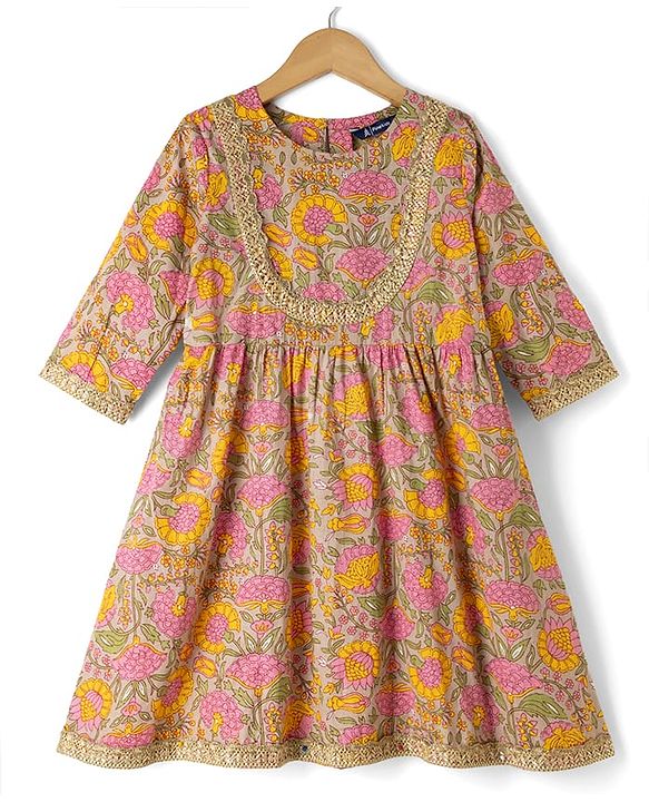 Pine Kids 100% Cotton Woven 3/4th Sleeves Kurti & Pat Set With Dupatta & Floral Print in Beige