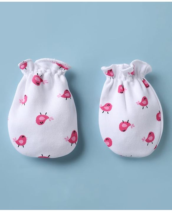 Babyhug 100% Cotton Interlock Knit Cap Mittens & Booties With Bird Print White - Diameter 15.5 cm