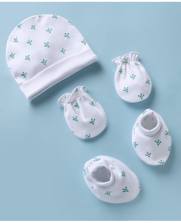 Babyhug 100% Cotton Interlock Knit Cap Mittens & Booties With Floral Print White - Diameter 14.5 cm