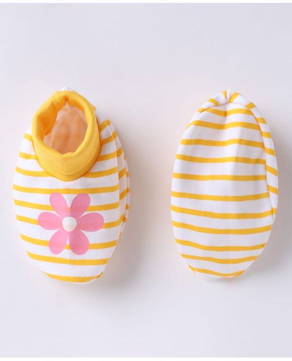 Babyhug 100% Cotton Interlock Knit Mittens & Booties With Floral Print - Yellow Pink