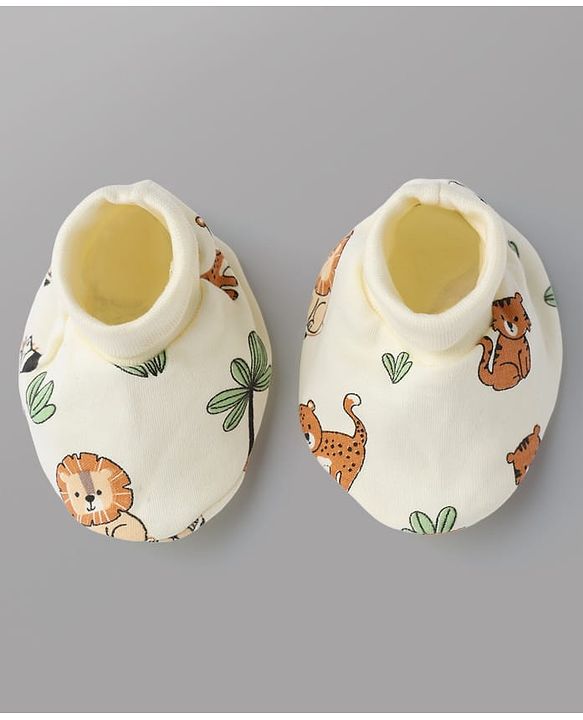 Babyhug 100% Cotton Interlock Knit Mittens & Booties With Animal Print - White