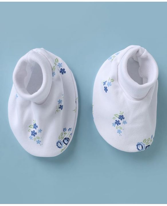 Babyhug 100% Cotton Interlock Knit Cap, Mittens & Booties with Floral Print White - Diameter 15 cm
