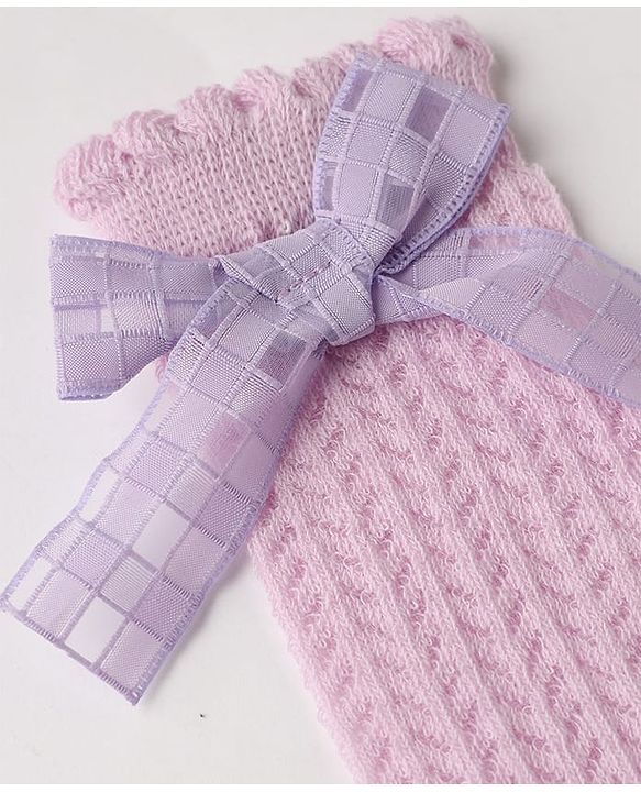 Cute Walk by Babyhug Cotton Cable Knit Calf Length Socks with Bow Applique in Pink