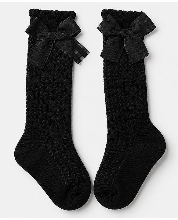 Cute Walk by Babyhug Cotton Cable Knit Calf Length Socks with Bow Applique in Pink
