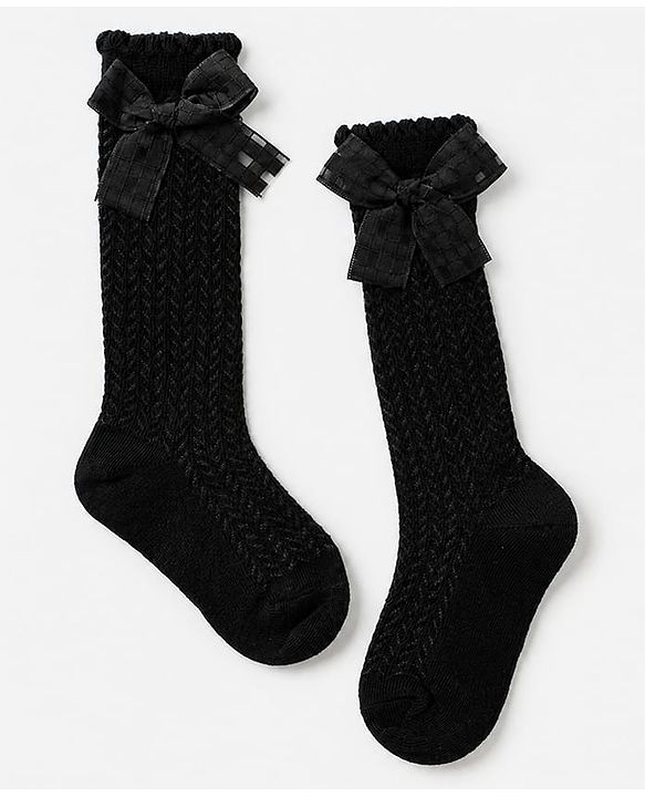 Cute Walk by Babyhug Cotton Cable Knit Calf Length Socks with Bow Applique in Pink
