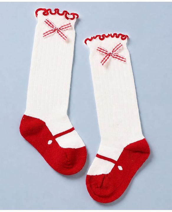 Cute Walk by Babyhug Cotton Knit Mid-Calf Socks with Bow Applique in Red