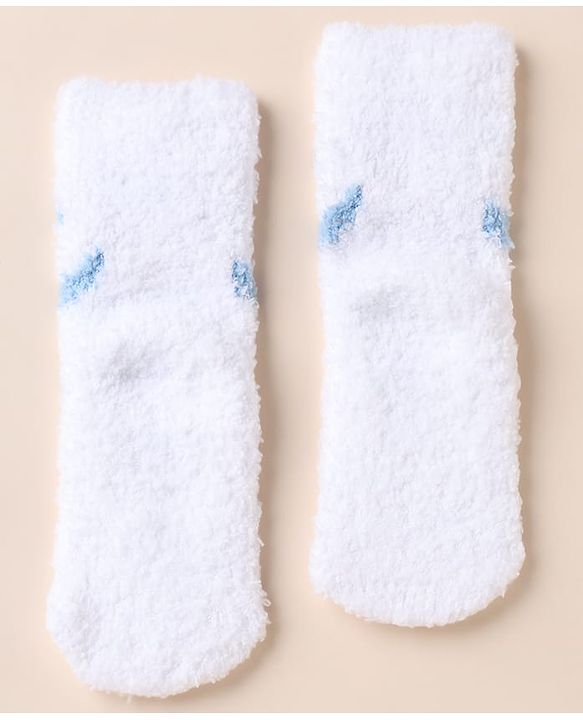 Cute Walk by Babyhug Knit Mid Calf Length Woolen Socks With Snow Design - White Blue