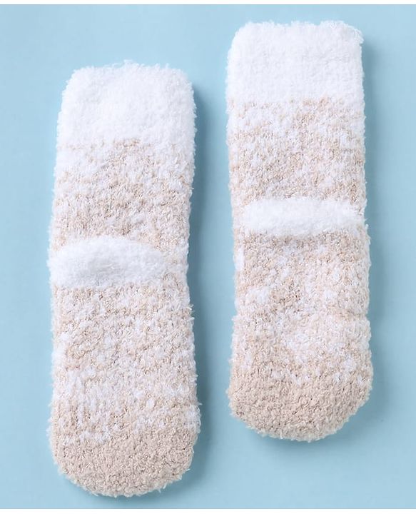 Cute walk by Babyhug Mid Calf Length Woolen Socks -Red