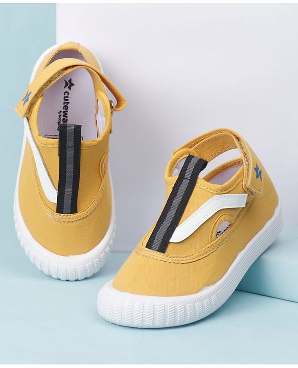 Cute Walk by Babyhug Velcro Closure Solid Casual Shoes - Yellow