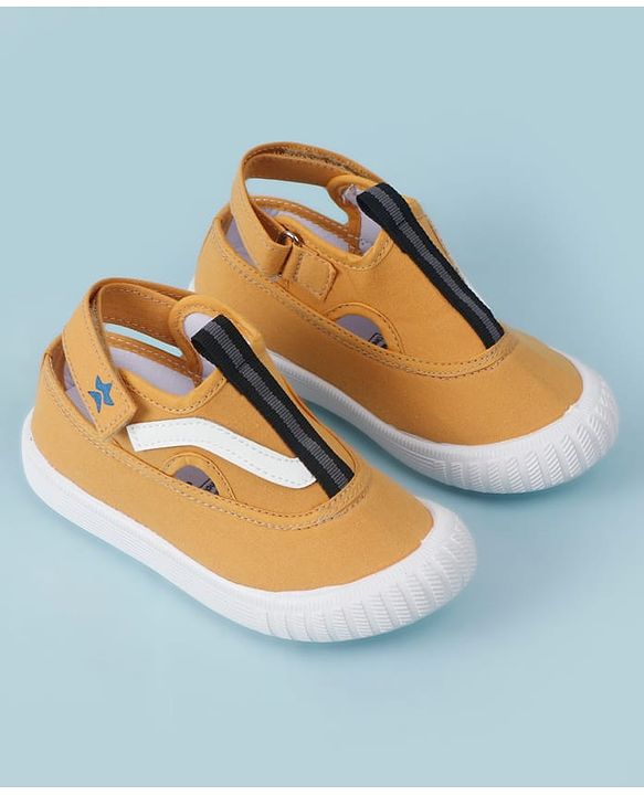 Cute Walk by Babyhug Velcro Closure Solid Casual Shoes - Yellow