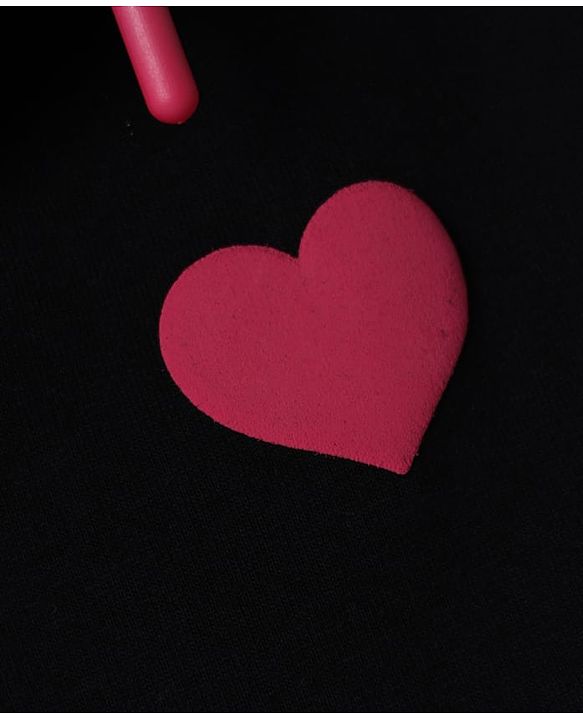 Pine Kids 100% Cotton Knit Full Sleeves Hooded Sweatshirt With Heart Print - Black