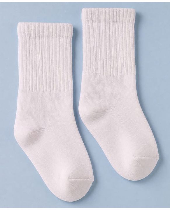 Cute Walk By Babyhug Cotton Terry Knit Ankle Length Solid Socks With Anti-Bacterial - White