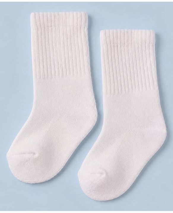Cute Walk By Babyhug Cotton Terry Knit Ankle Length Solid Socks With Anti-Bacterial - White