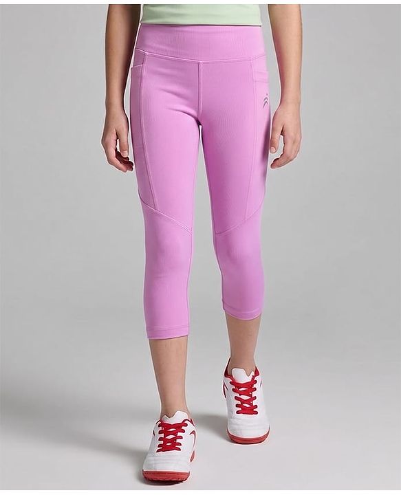 Pine Active Knit Full Length Solid Capri Leggings - Pink