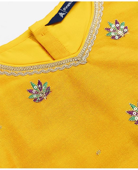 Pine Kids Woven Full Sleeves Choli and Lehenga with Dupatta and Floral Print and Sequins - Yellow