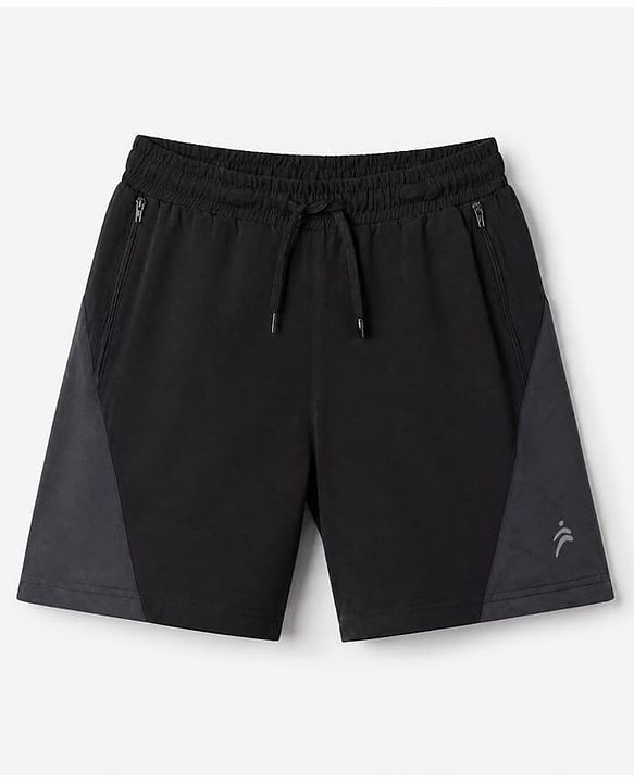Pine Active Woven Above Knee Length Solid Shorts in Black