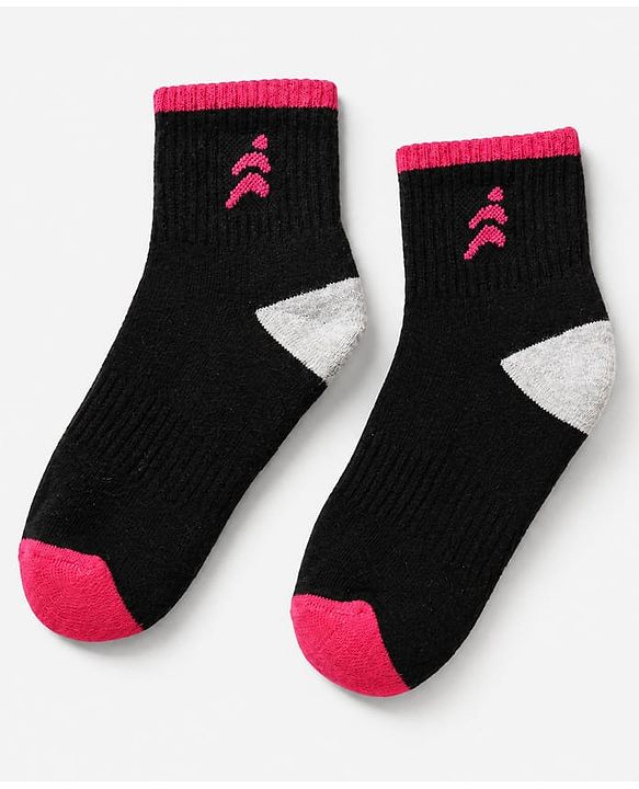 Pine Active Cotton Blend Knit Breathable Ankle Length Athletic Socks Pack of 3 in White Grey