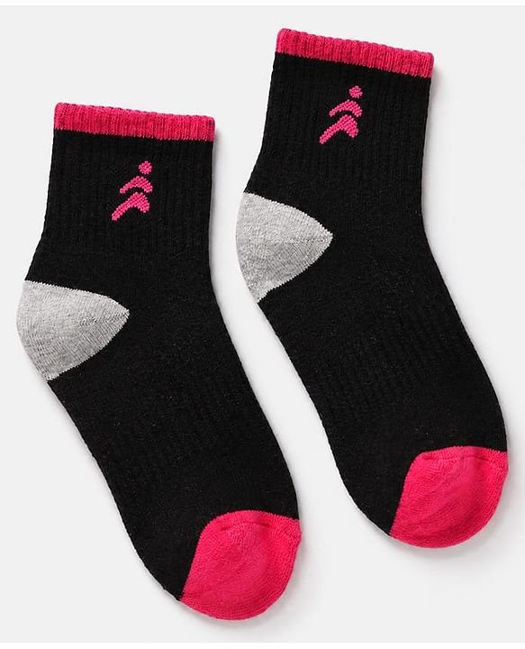 Pine Active Cotton Blend Knit Breathable Ankle Length Athletic Socks Pack of 3 in White Grey