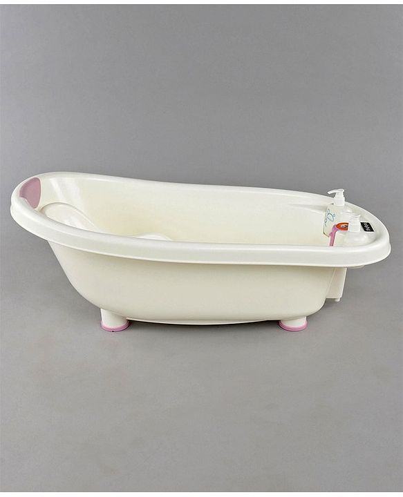 Babyhug Baby Bath Tub & Bath Sling With Bathing Mug (Colour & Design May Vary)