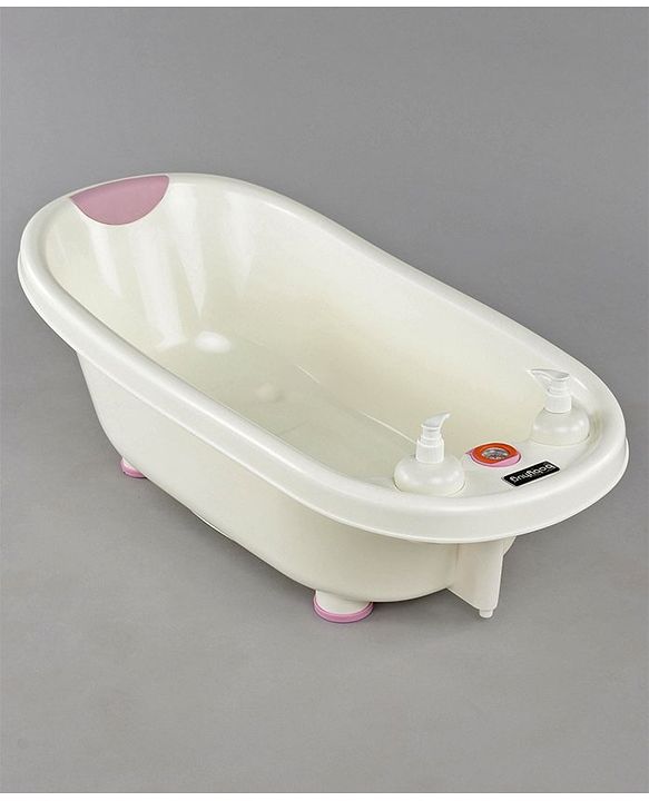 Babyhug Baby Bath Tub & Bath Sling With Bathing Mug (Colour & Design May Vary)
