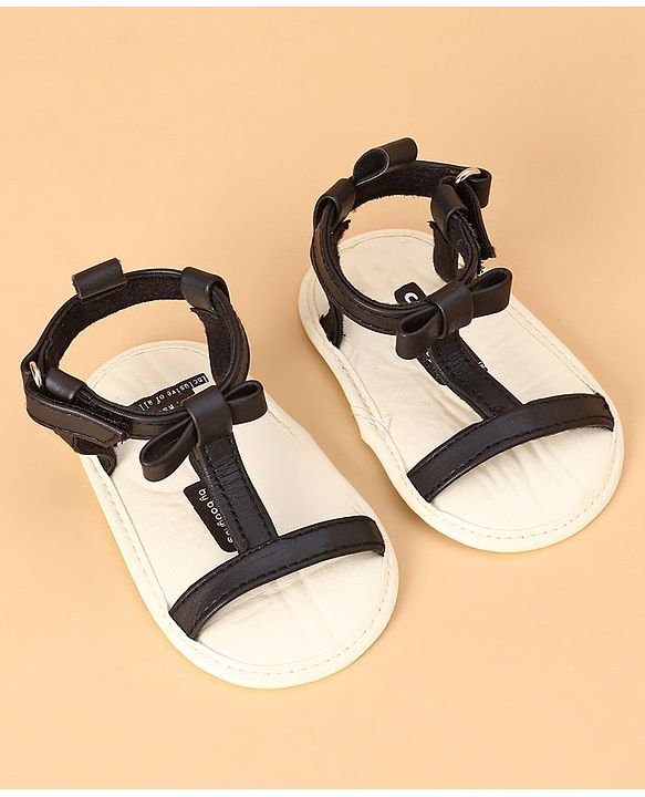 Cute Walk by Babyhug Sandals Style Booties Bow Applique - Black (Sole Color May Vary)