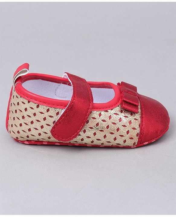 Cute Walk by Babyhug Cut Work Booties - Red