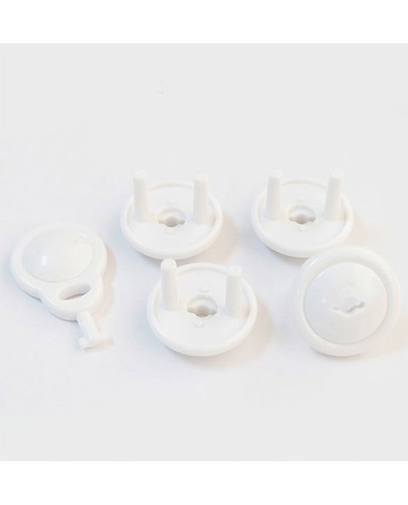 Babyhug 2 Pin Plug Protector Set Of 6 With Locking Key - White