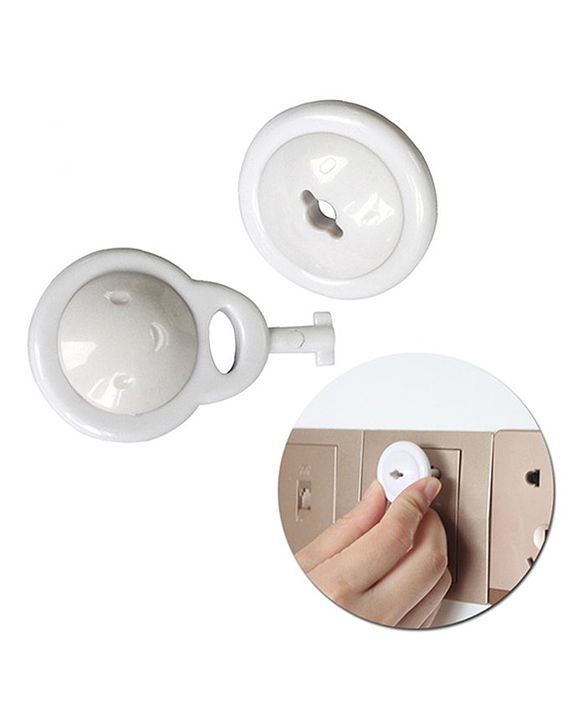 Babyhug 2 Pin Plug Protector Set Of 6 With Locking Key - White
