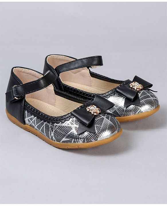 Cute Walk by Babyhug Bellies With Bow Motif - Black