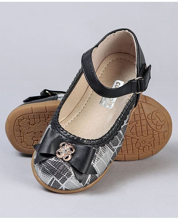 Cute Walk by Babyhug Bellies With Bow Motif - Black