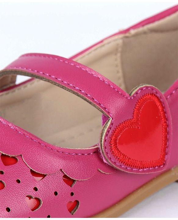 Cute Walk by Babyhug Bellies Heart Design - Dark Pink