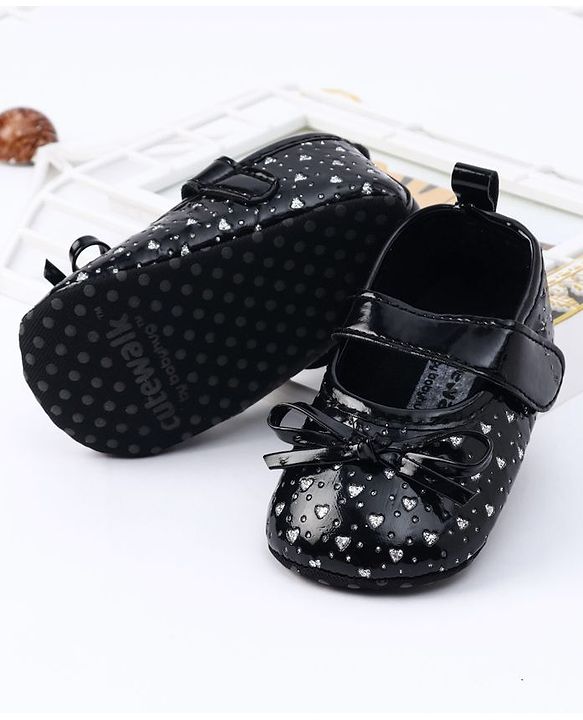 Cute Walk by Babyhug Booties Bow Applique - Black