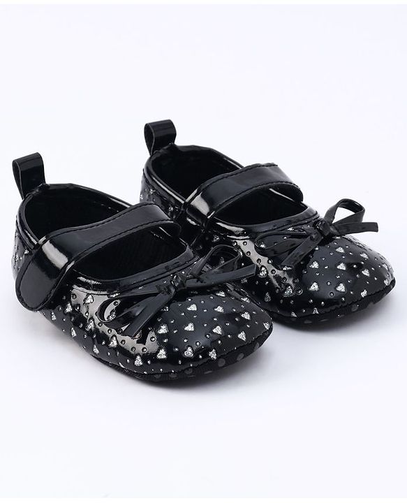 Cute Walk by Babyhug Booties Bow Applique - Black