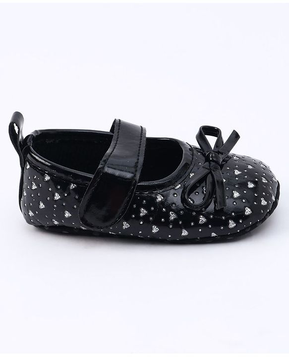 Cute Walk by Babyhug Booties Bow Applique - Black