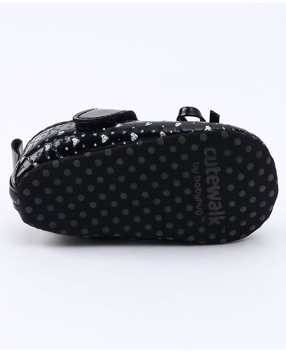 Cute Walk by Babyhug Booties Bow Applique - Black
