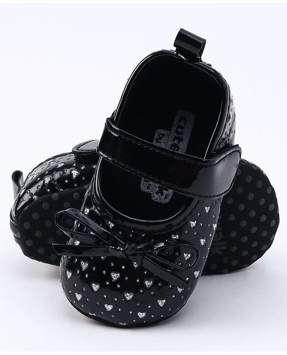 Cute Walk by Babyhug Booties Bow Applique - Black